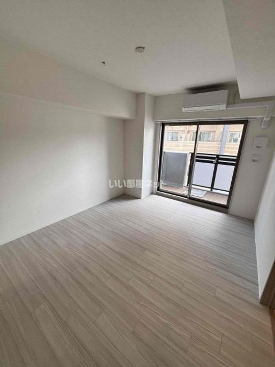 GENOVIA神戸湊川公園の内装