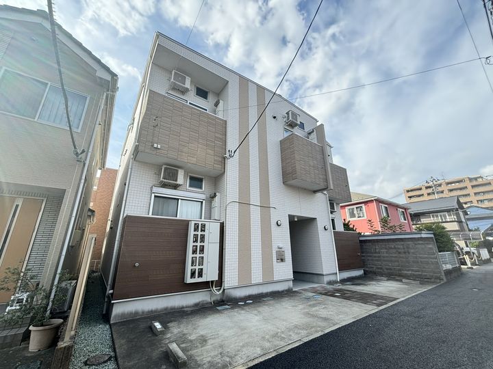 宮城県仙台市太白区長町2の賃貸アパートの外観