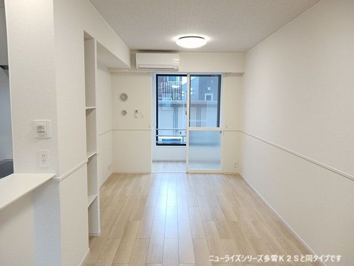 新潟県上越市南本町2(アパート)の賃貸物件の居間