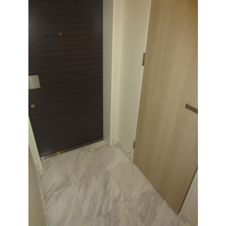 ル・サンク大崎ウィズタワーの玄関