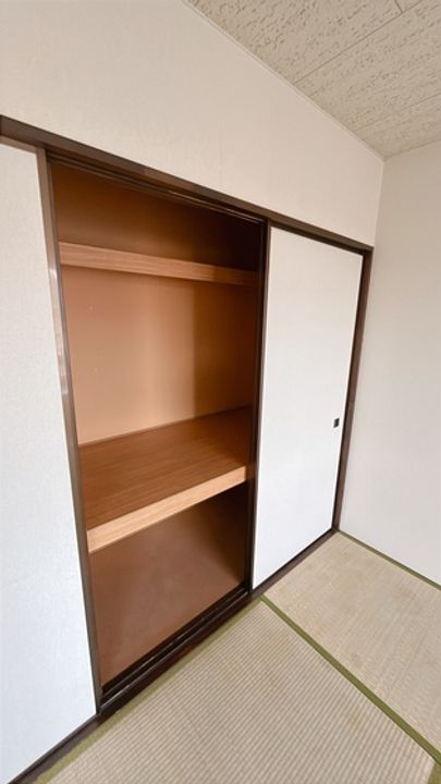 フォートレスの内装