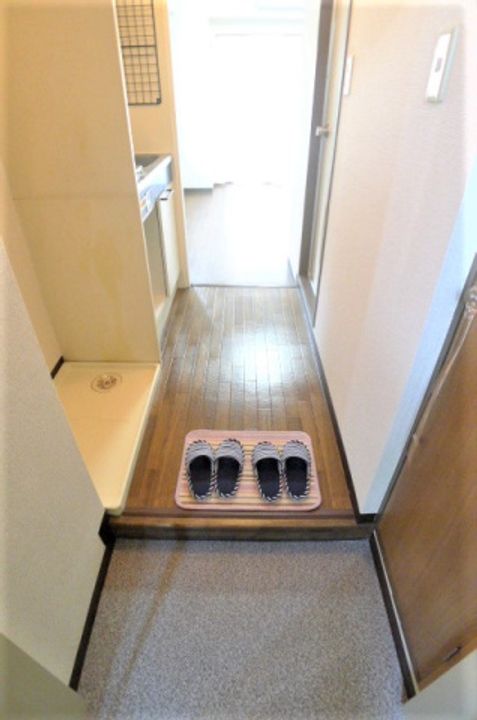 レヂオンス久米川PART7の玄関