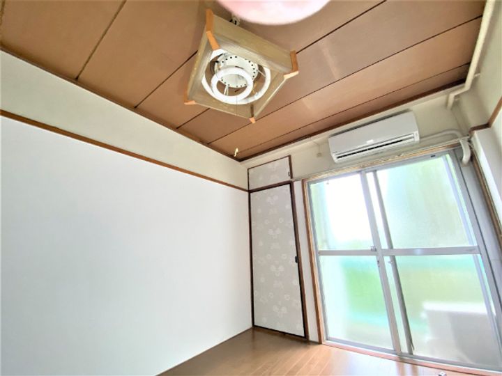 マンションユーガの居間