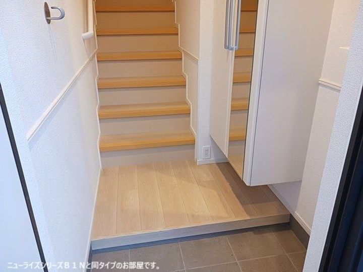 滋賀県愛知郡愛荘町愛知川(アパート)の賃貸物件の玄関