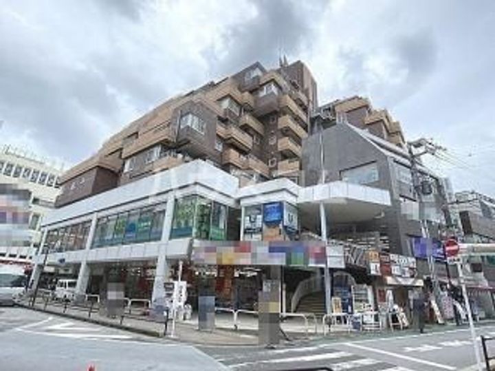 セントラル経堂の外観