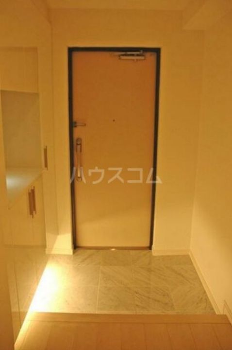 セントラル経堂の玄関