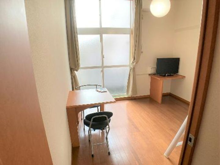 レオパレスサンフラワーIIの居間