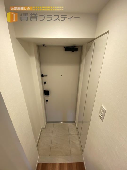 千葉県市川市南行徳1(マンション)の賃貸物件の玄関