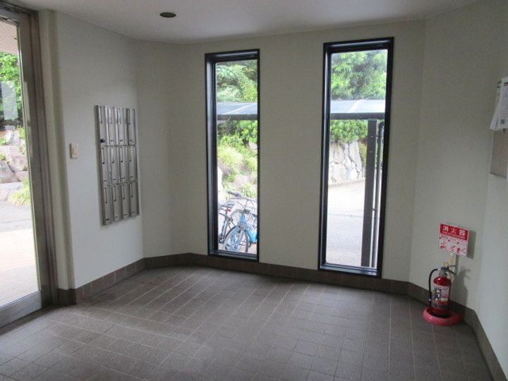 神奈川県横浜市青葉区新石川2(マンション)の賃貸物件の地図