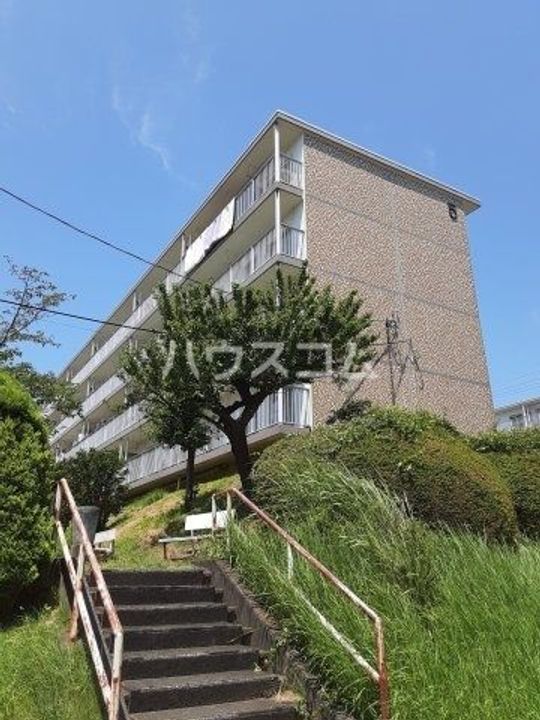 ポプラヶ丘コープ5号棟の外観