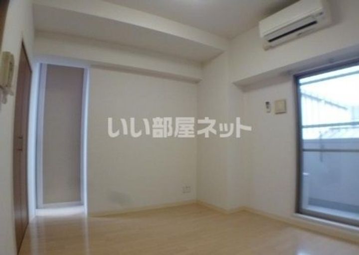 KDXレジデンス西院の居間