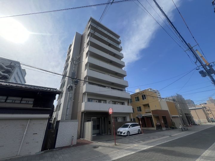 スカイオン本町の外観
