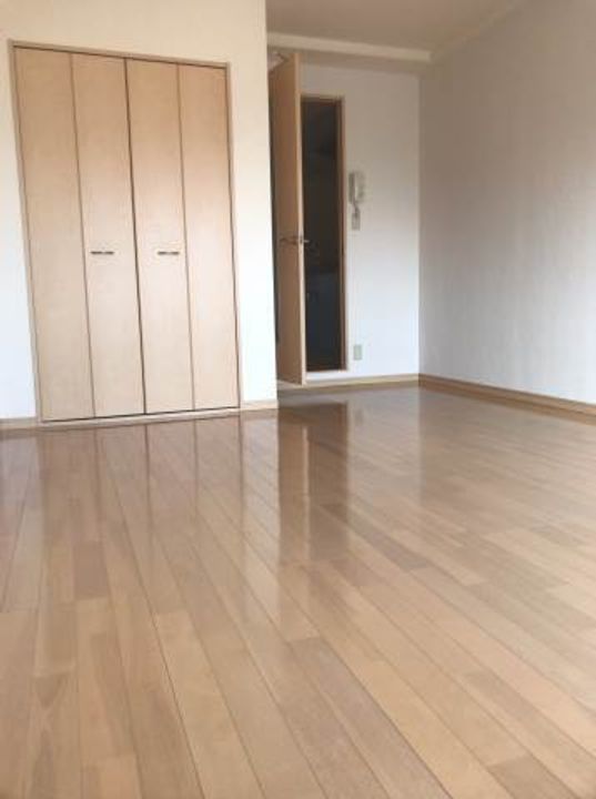 広島県呉市広古新開1(マンション)の賃貸物件の居間
