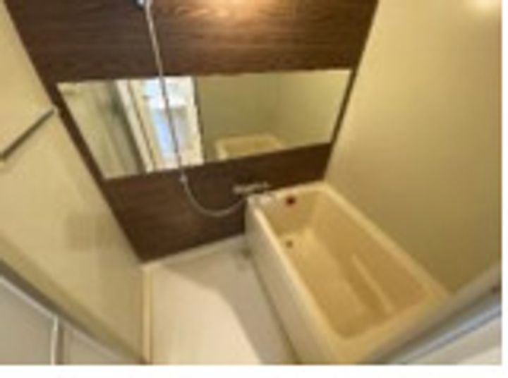 ロイヤルフラット野毛山弐番館の風呂