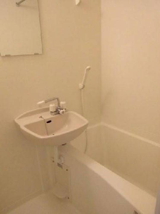 レオパレスライジングサンの風呂