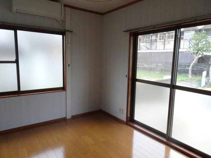 山口県岩国市立石町4(アパート)の賃貸物件の居間