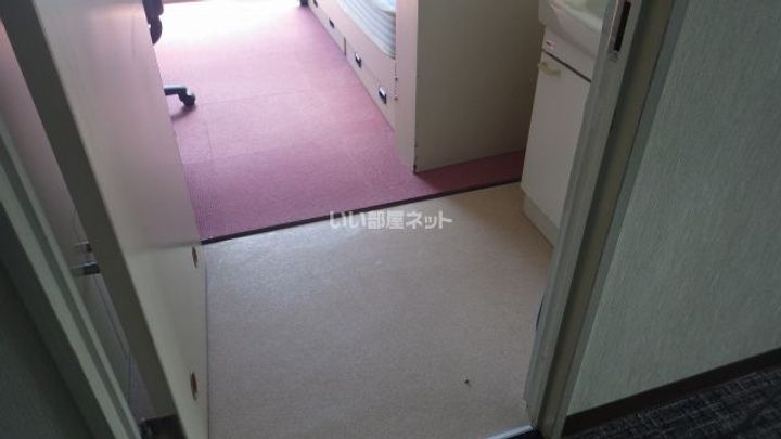 ドーミー赤池の玄関