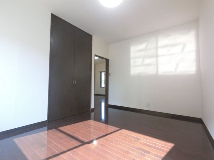 メゾン黒砂台C棟の居間