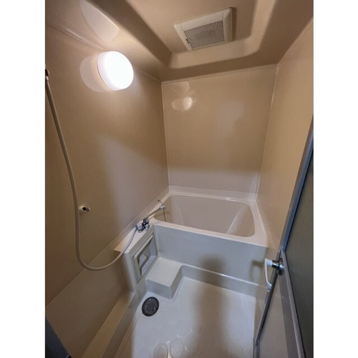 マーベリック横小路の風呂