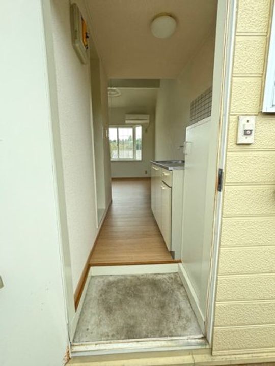 コーポ八軒台の玄関