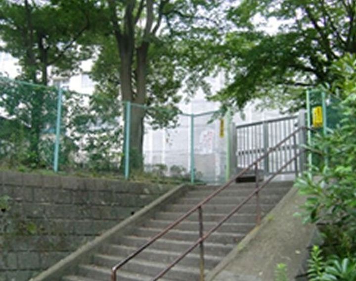 ビューヒルズ東戸塚壱番館の周辺