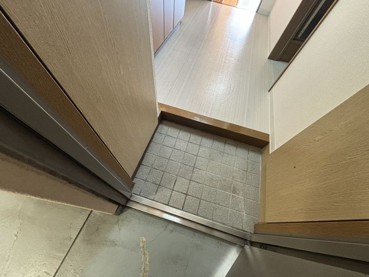 宮城県仙台市青葉区福沢町(マンション)の賃貸物件の玄関