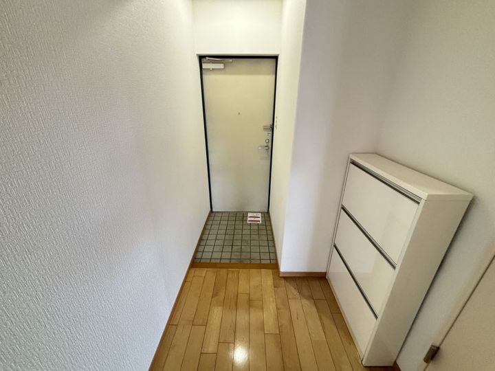 グランドゥール鴨池の玄関