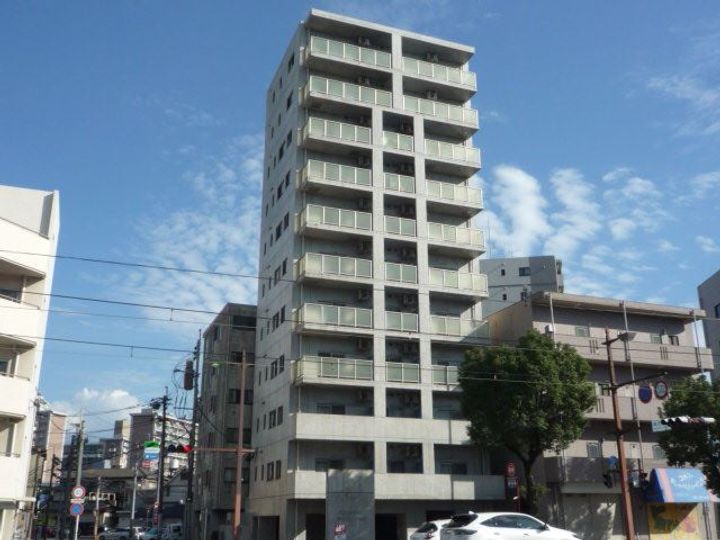 グランドゥール鴨池の外観