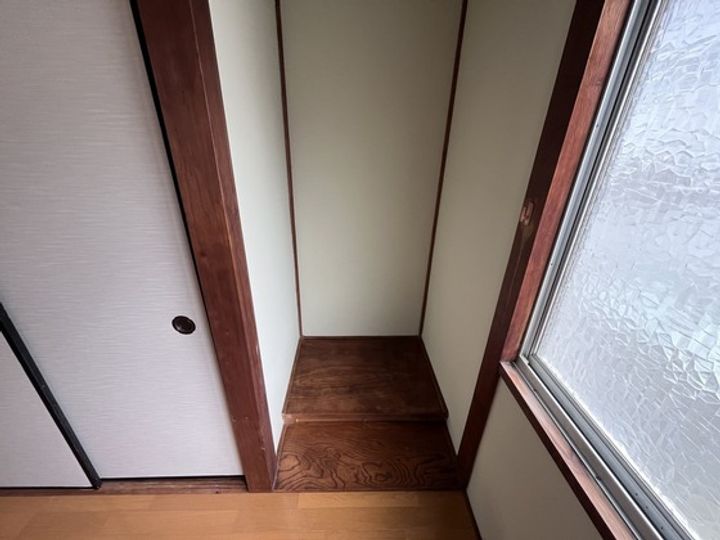 平荘(西棟)の内装