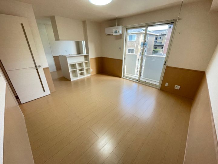 リビングタウンヴェルードCの居間