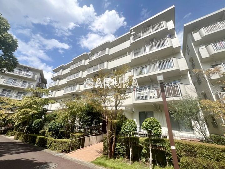 みずきが丘住宅7号棟の外観