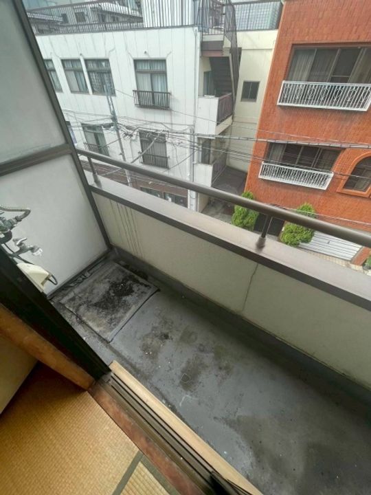 大西ビルの内装