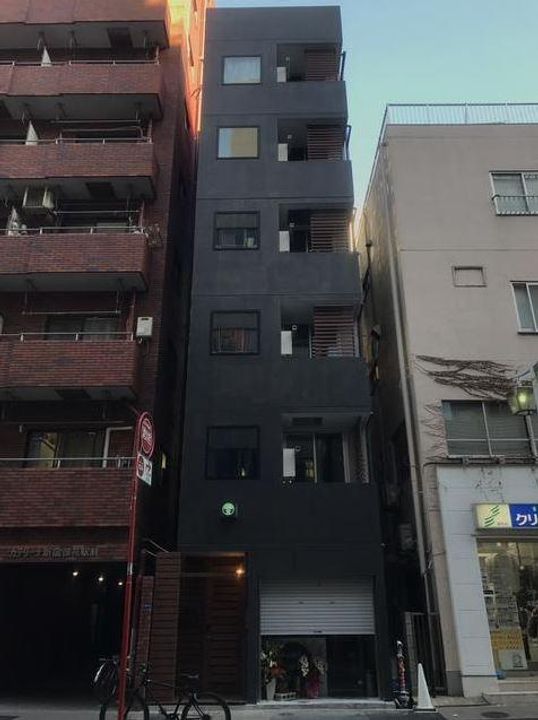 リンバ新宿御苑の外観