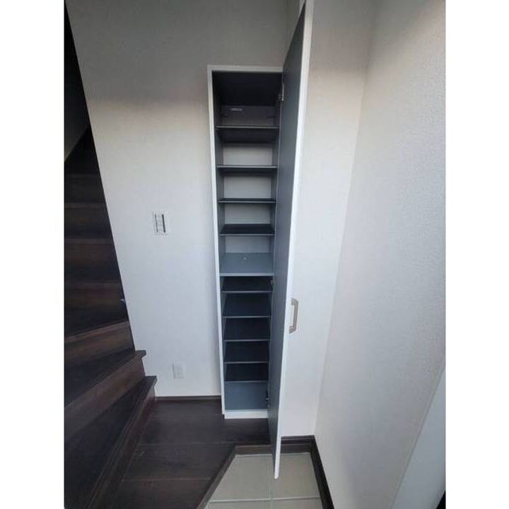 ウィスペリアの玄関