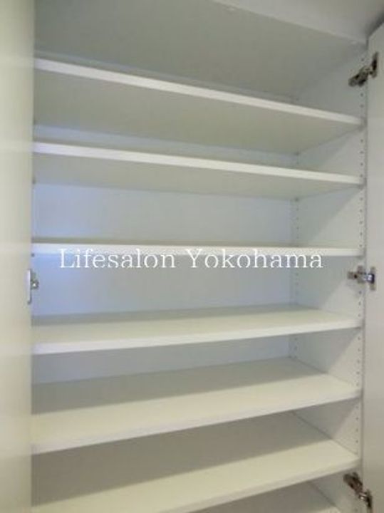 神奈川県横浜市保土ヶ谷区仏向町(マンション)の賃貸物件の玄関