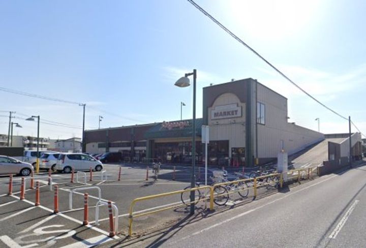 スプリング・クレイン IIの周辺