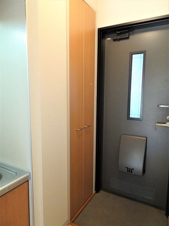 ビエナアート1(ワン)の玄関