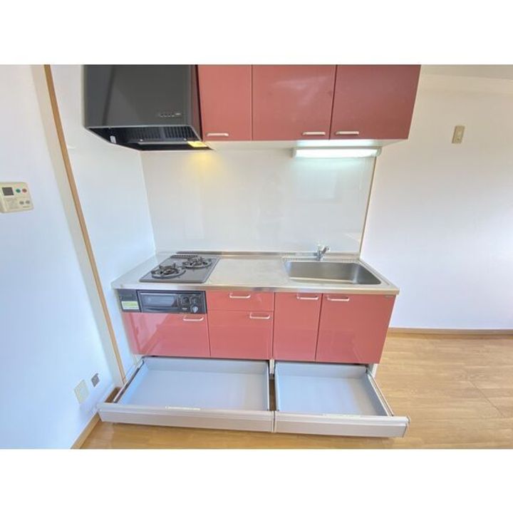 栃木県栃木市神田町(マンション)の賃貸物件のキッチン