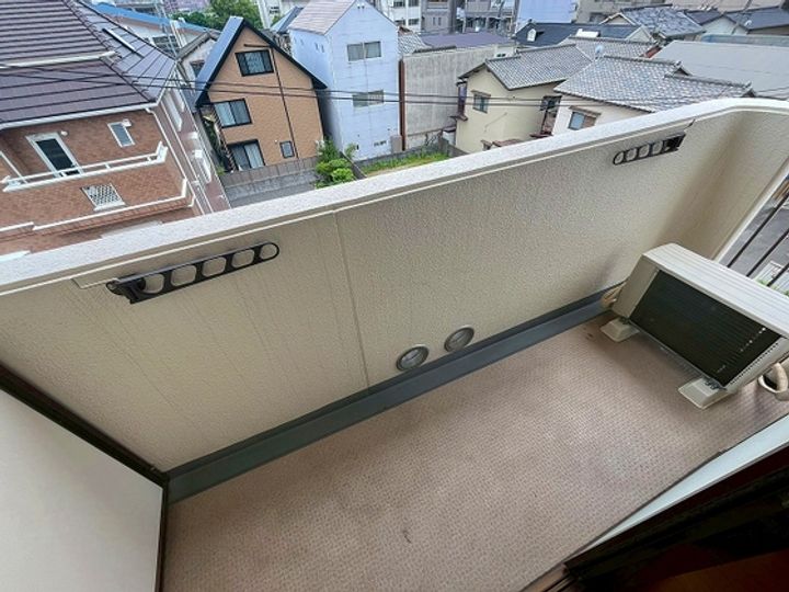 アイリス皆実の内装