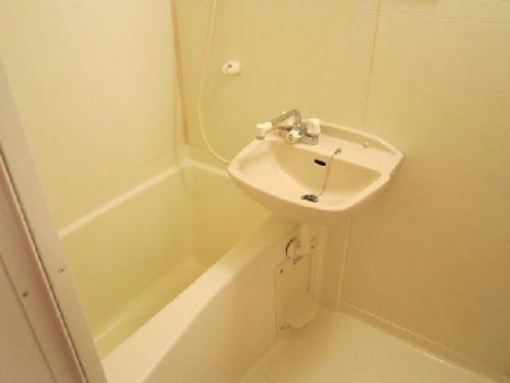 レオパレスRiziere MonterIの風呂