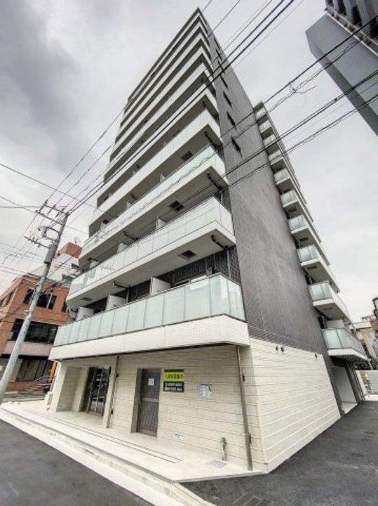 AZEST関内の外観