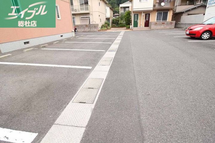 ガーデンリラC棟の地図