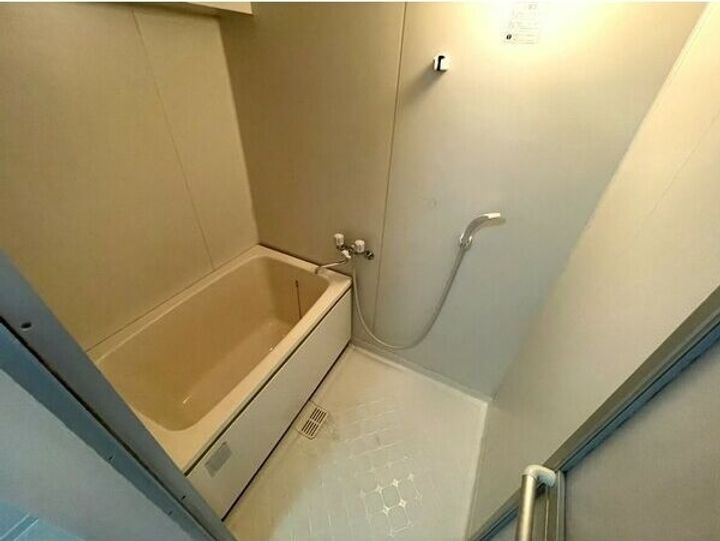 シーズンコート植田南の風呂