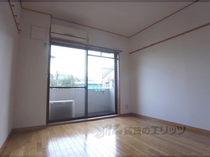 ECOLE天神森の居間