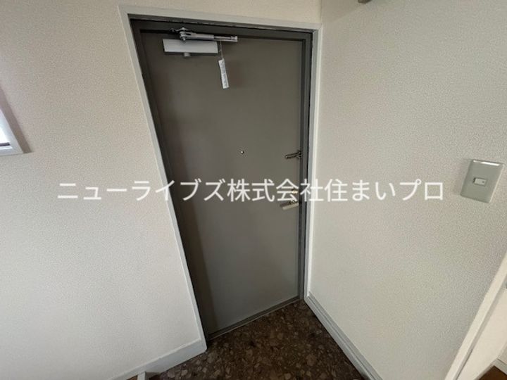 ラリーブコートの玄関