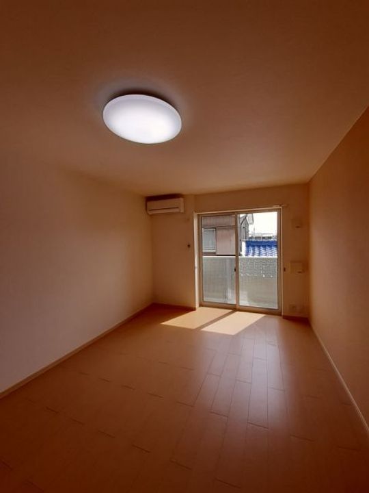 滋賀県彦根市小泉町(アパート)の賃貸物件の居間