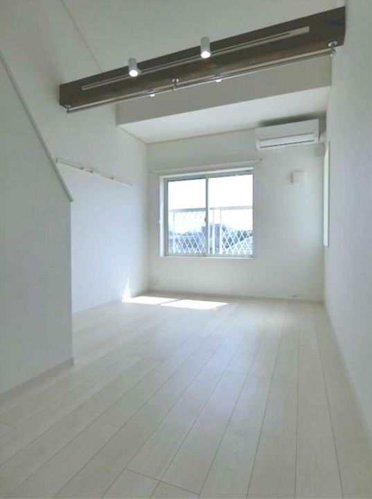 神奈川県横浜市鶴見区岸谷3(アパート)の賃貸物件の居間