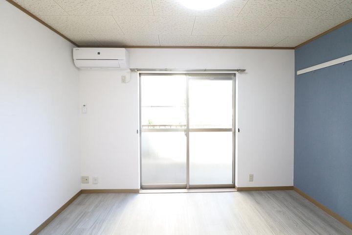 ファミール長久手の居間