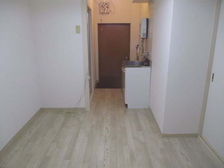 大阪府大阪市住之江区東加賀屋4(マンション)の賃貸物件の居間