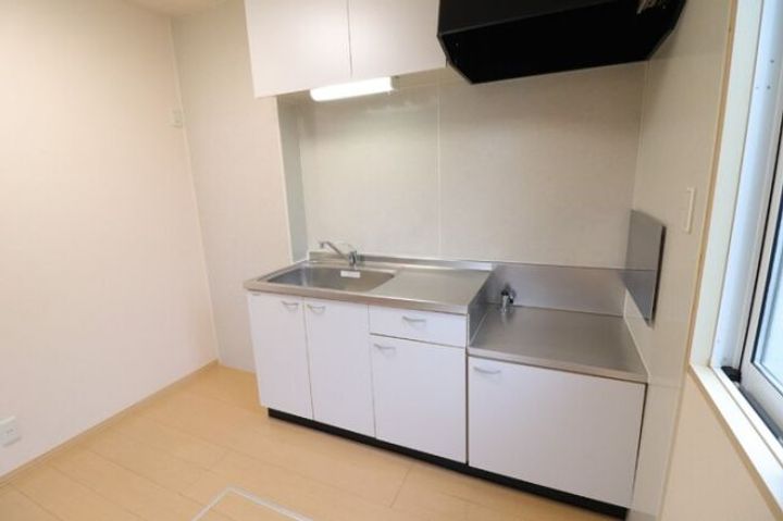 福島県福島市さくら2(アパート)の賃貸物件のキッチン